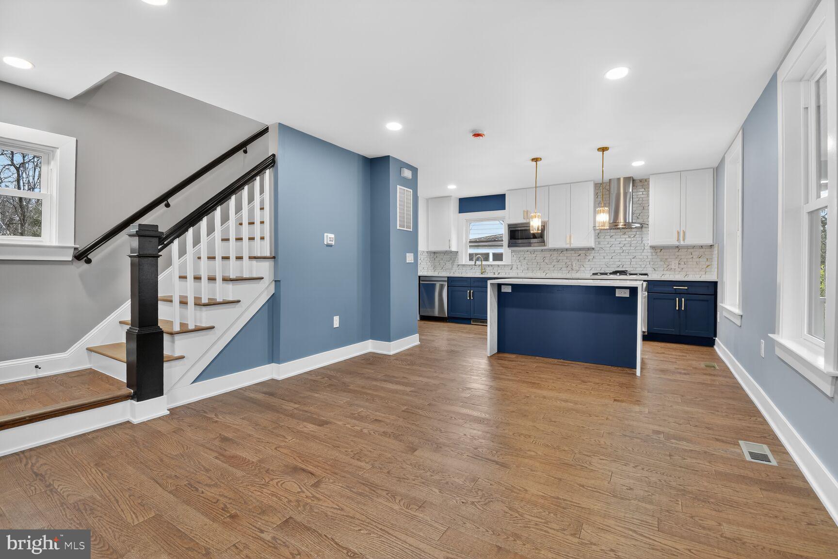 GLAIZEWOOD MANOR - Residential