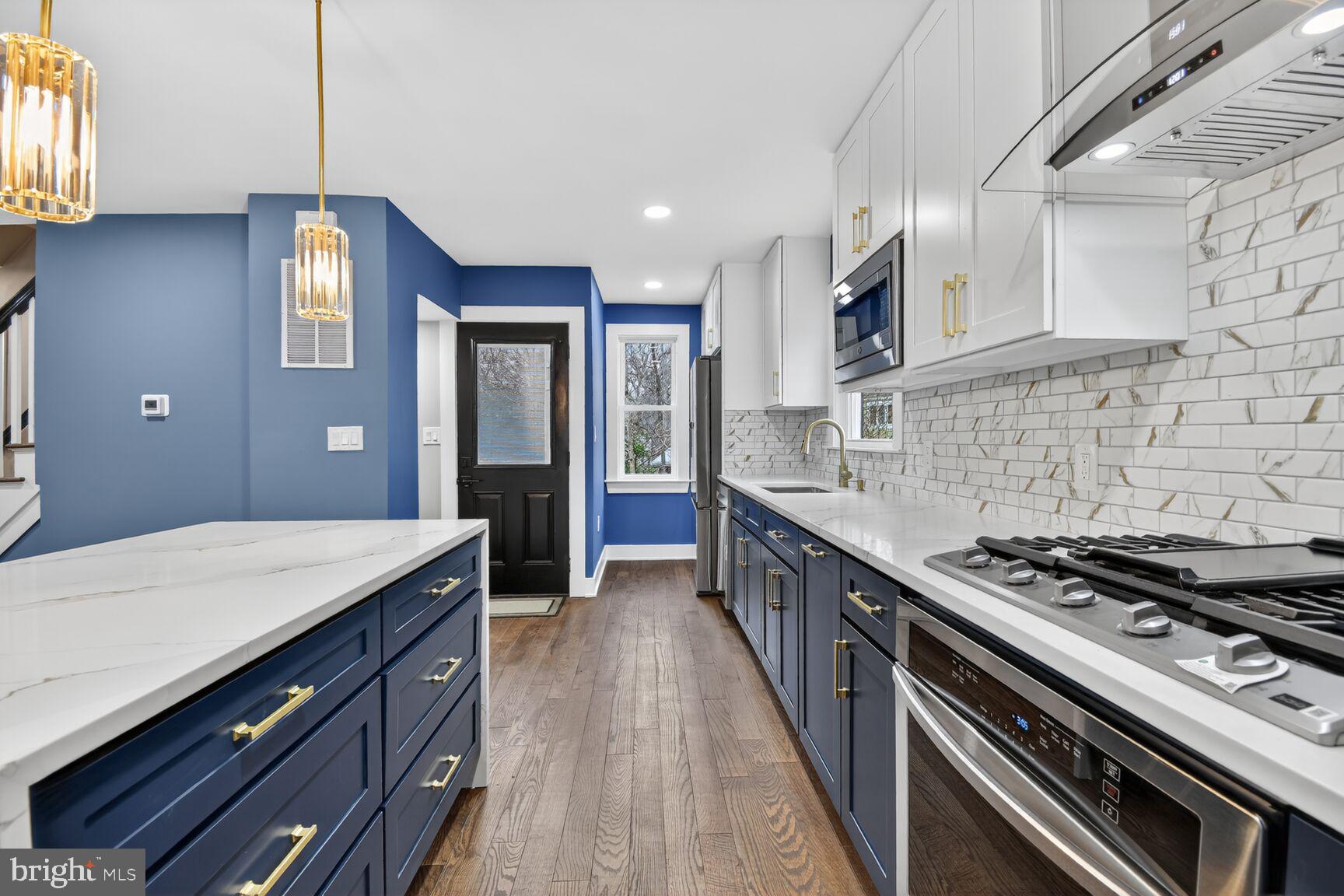 GLAIZEWOOD MANOR - Residential