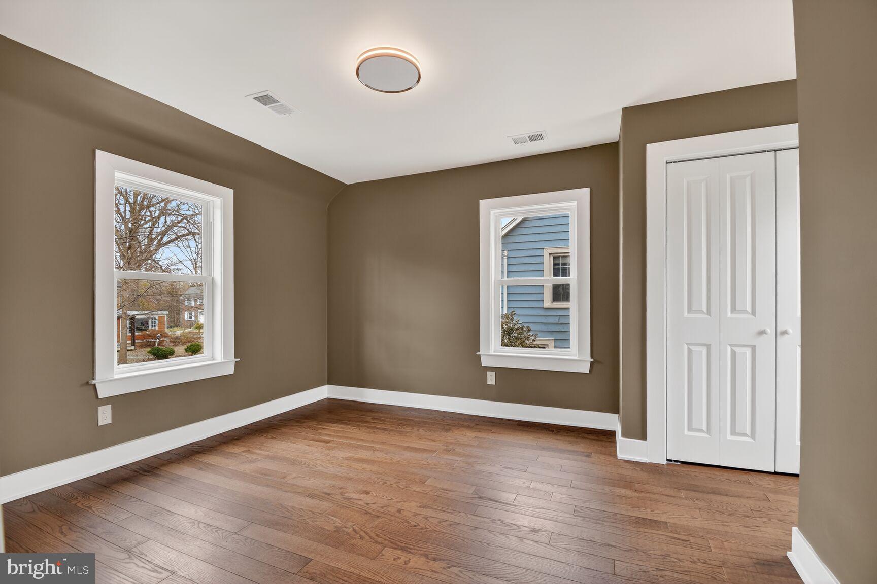 GLAIZEWOOD MANOR - Residential