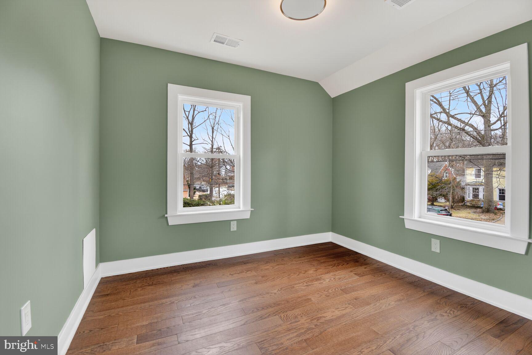 GLAIZEWOOD MANOR - Residential