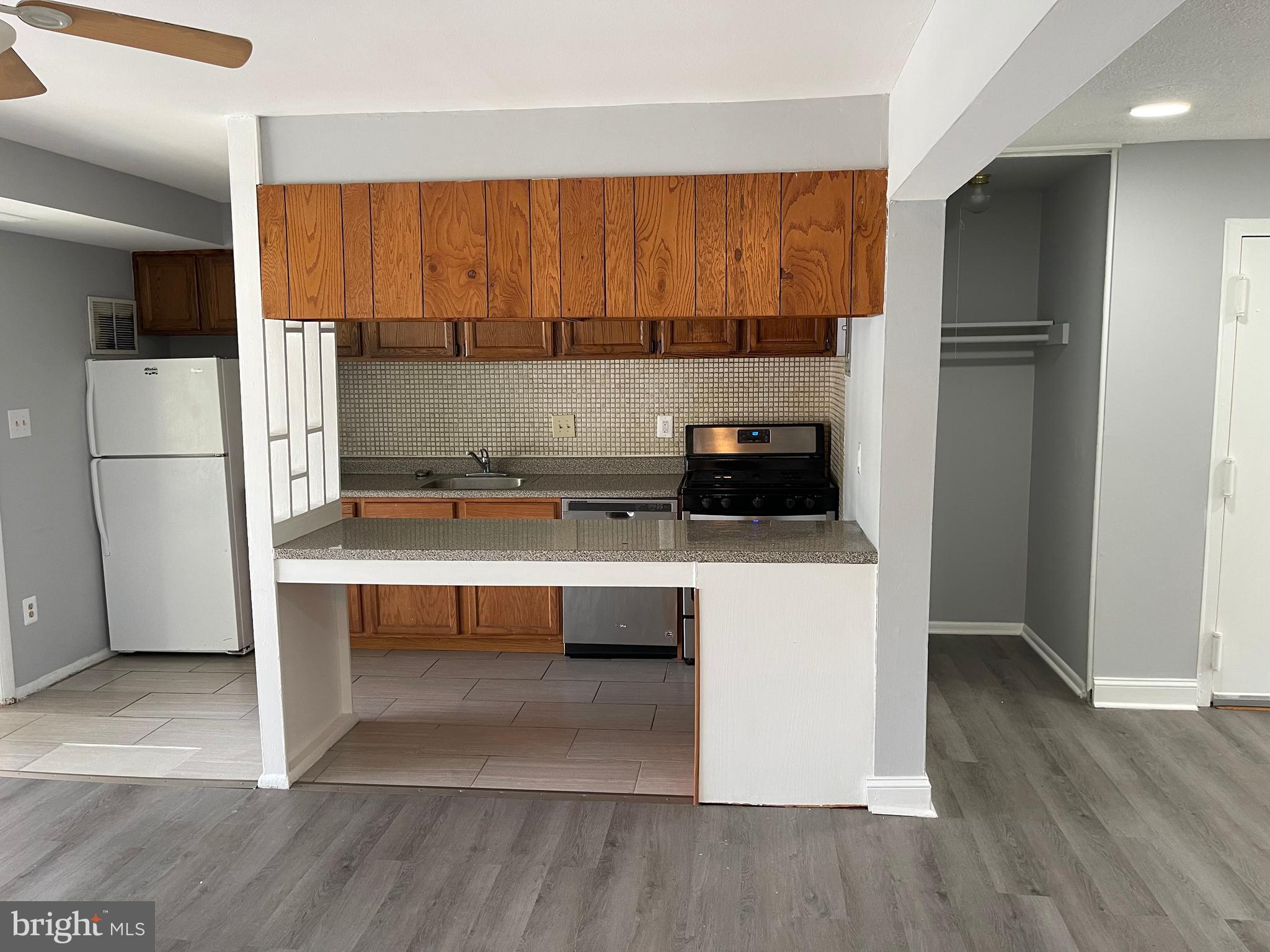 CARROLLAN GARDENS - Residential