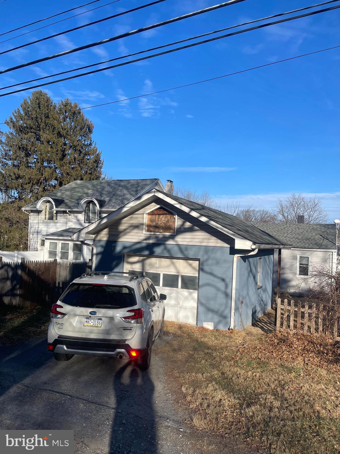 WEST LAWN - Residential