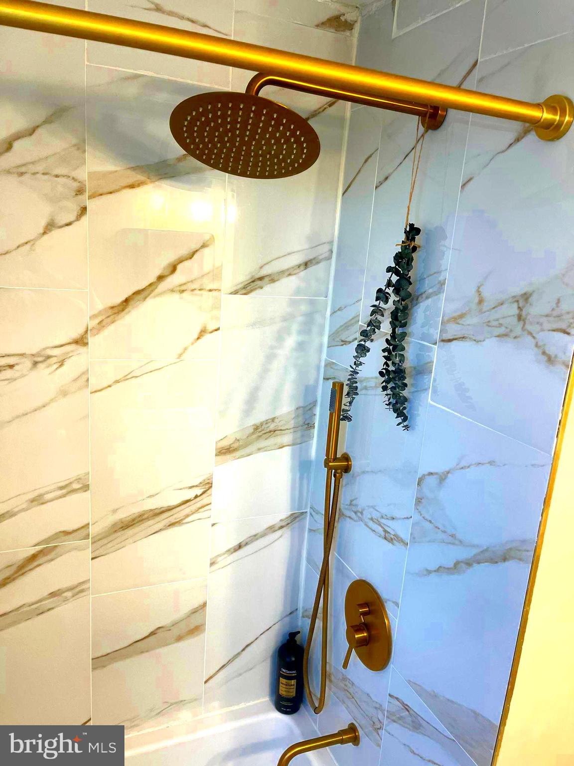 WEST LAWN - Residential