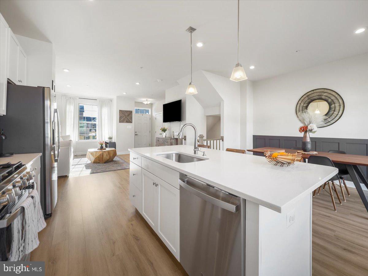 LAKE LINGANORE - Residential