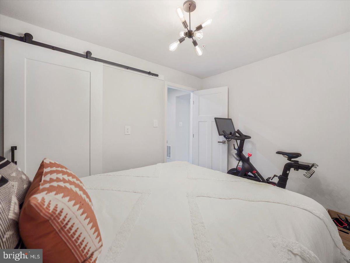 LAKE LINGANORE - Residential