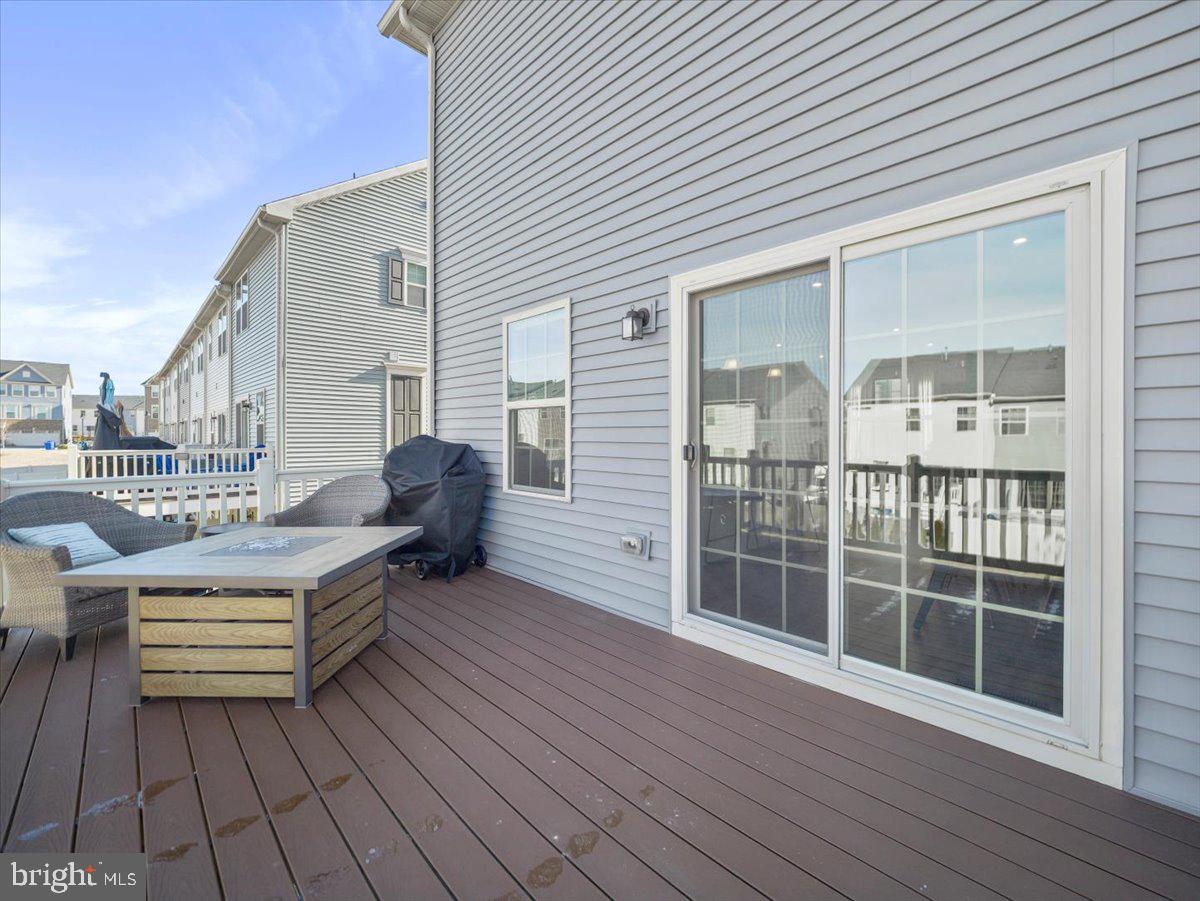 LAKE LINGANORE - Residential