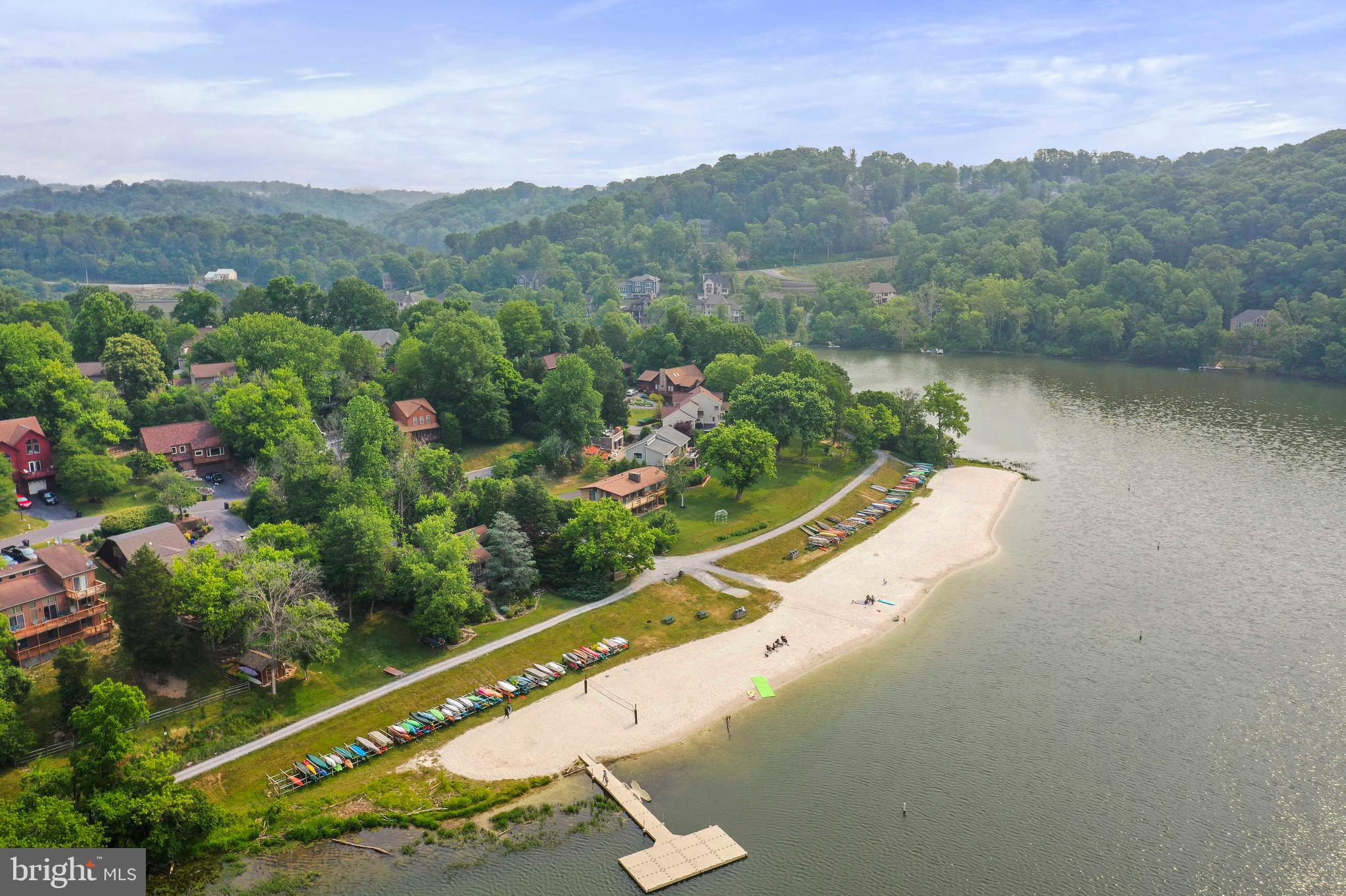 LAKE LINGANORE - Residential