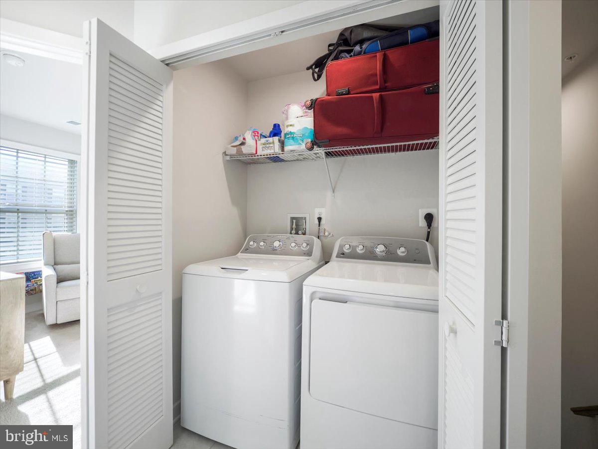 LAKE LINGANORE - Residential