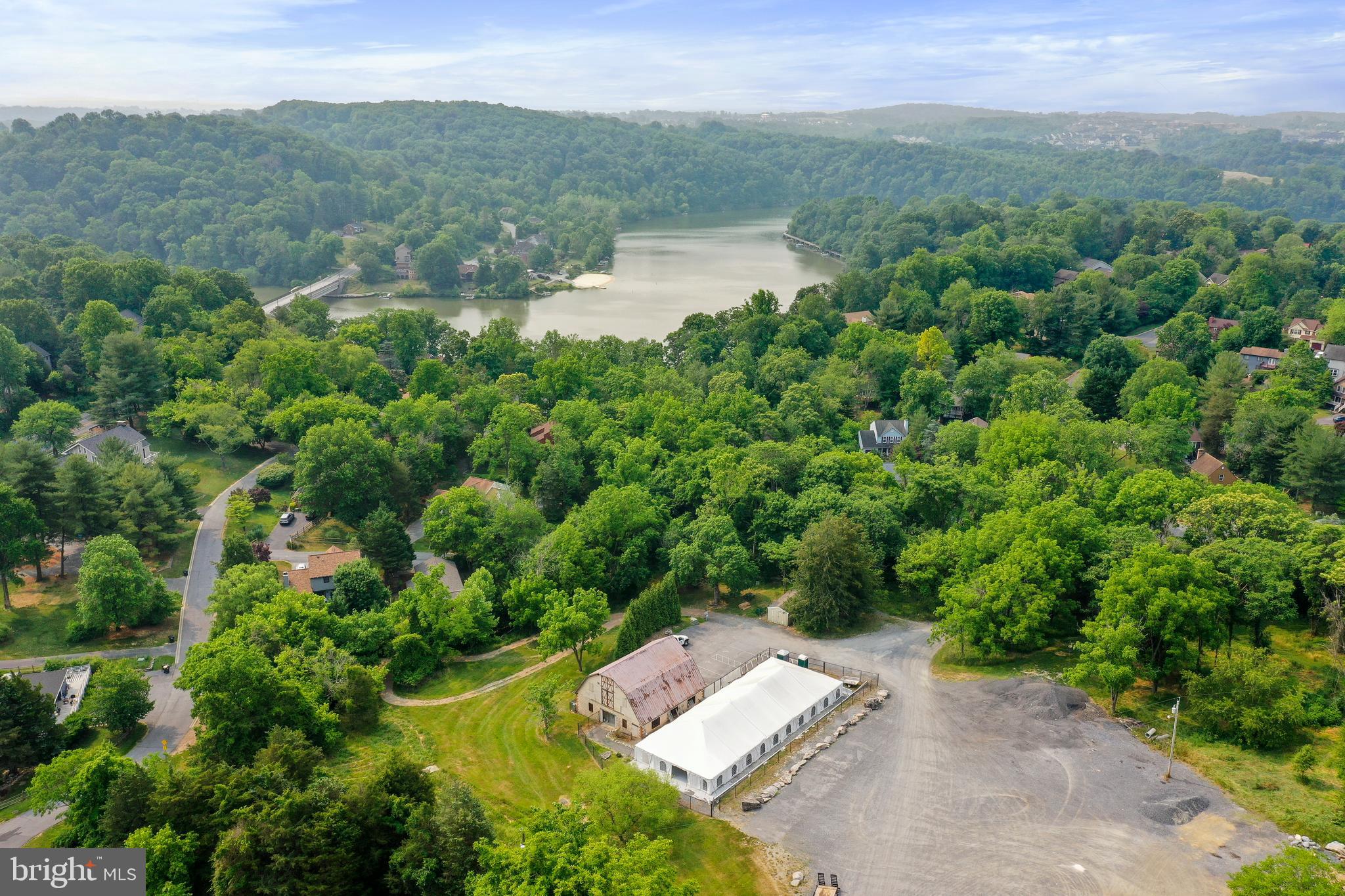 LAKE LINGANORE - Residential