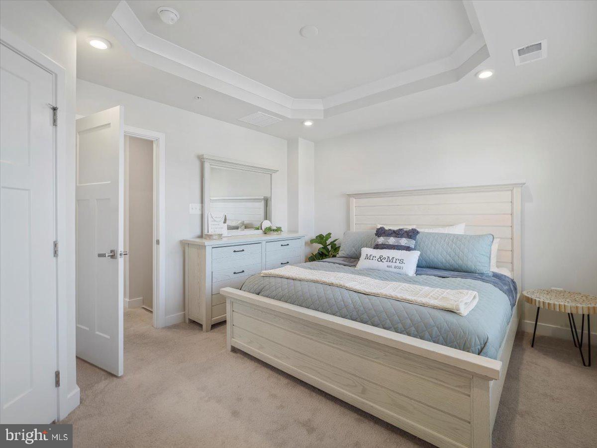 LAKE LINGANORE - Residential