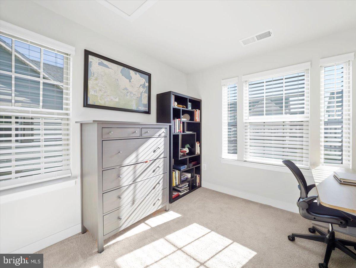 LAKE LINGANORE - Residential