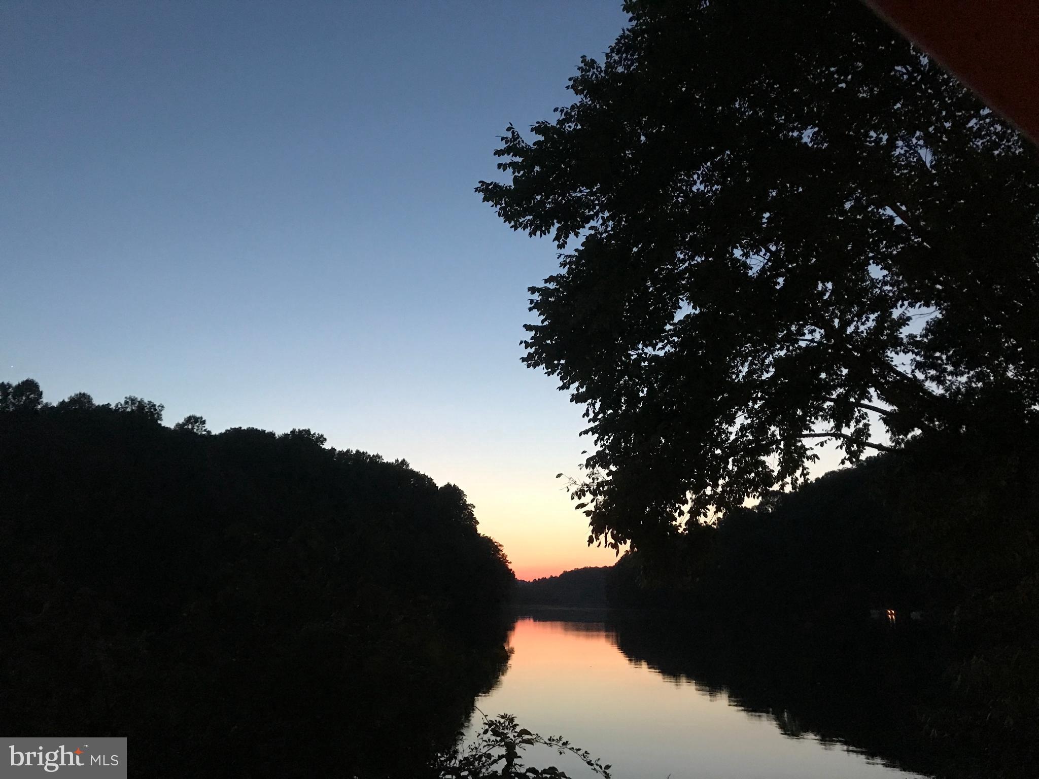 LAKE LINGANORE - Residential