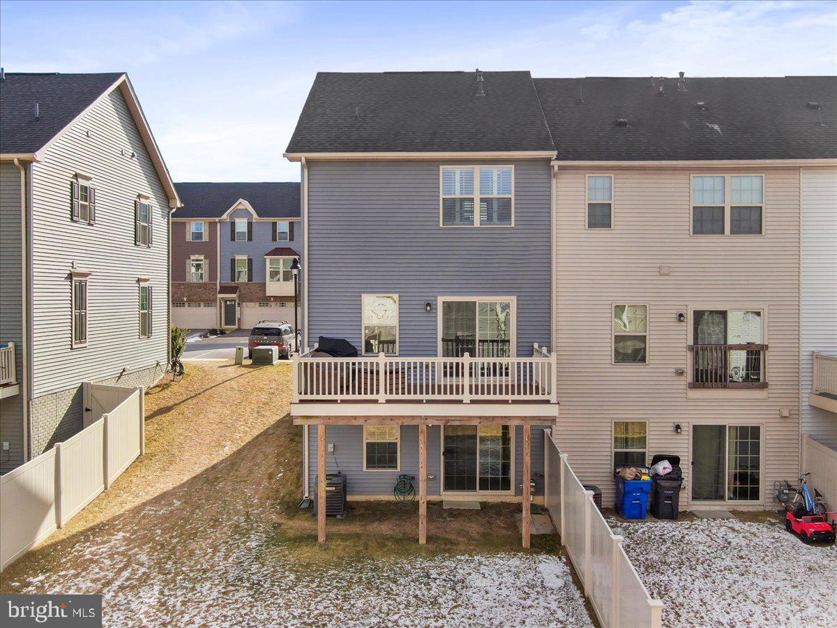 LAKE LINGANORE - Residential