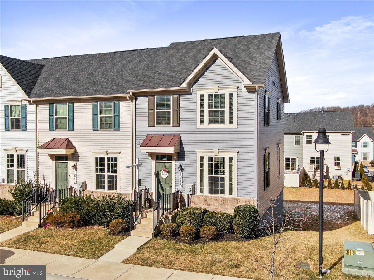 LAKE LINGANORE - Residential