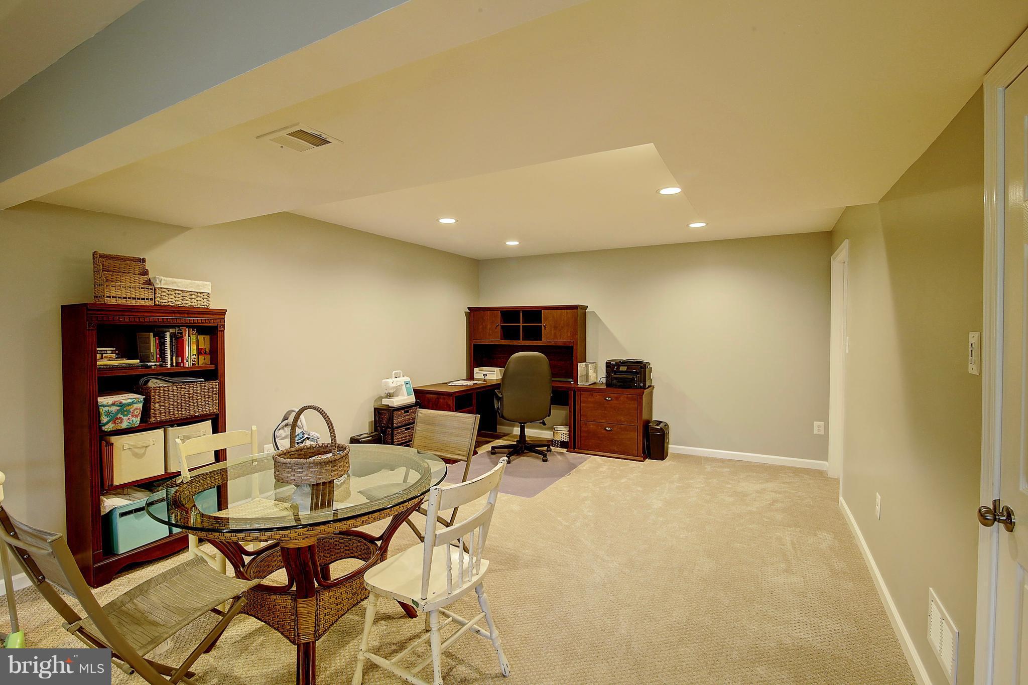 ARCADIA CHASE - Residential