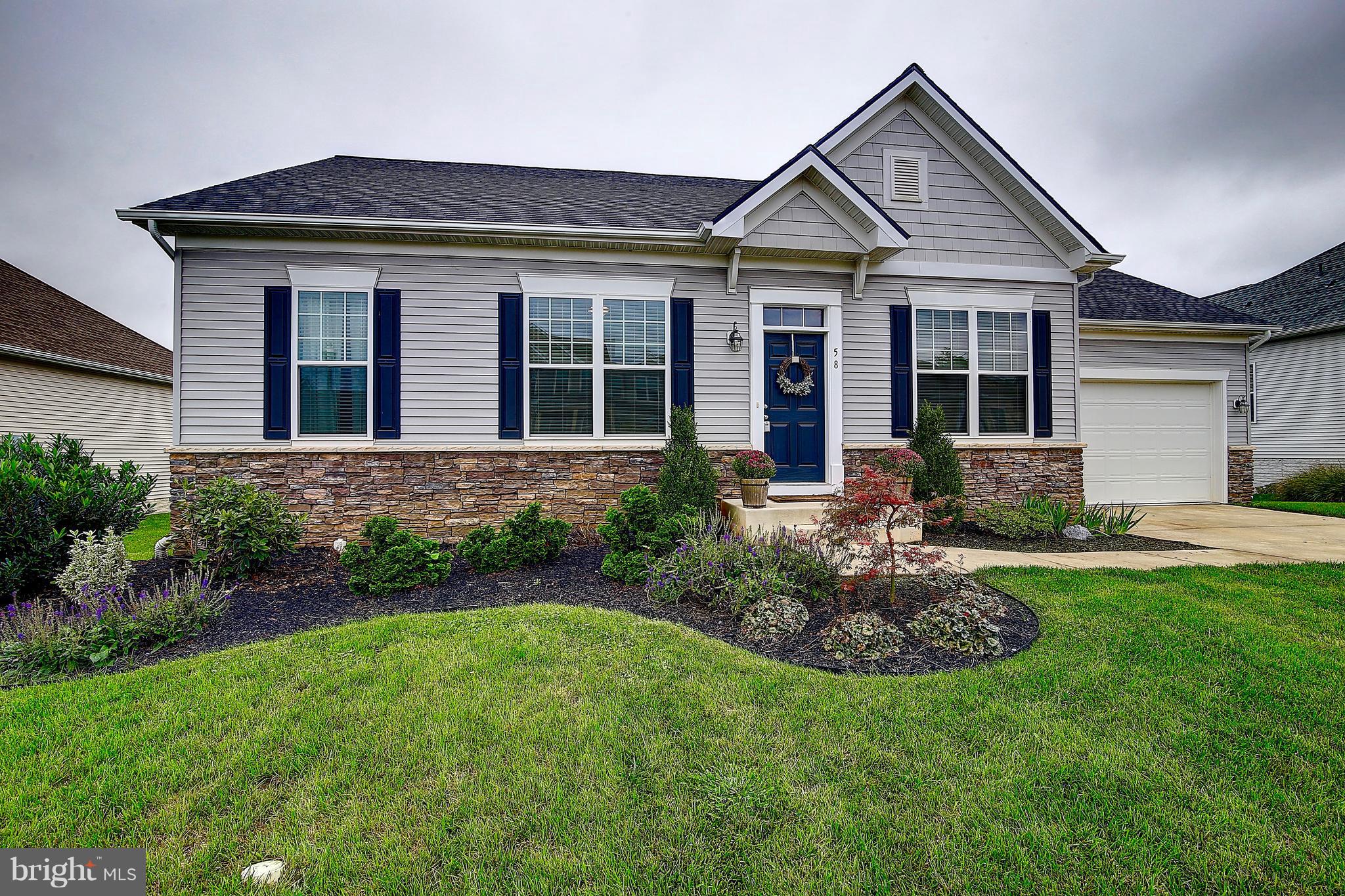 ARCADIA CHASE - Residential