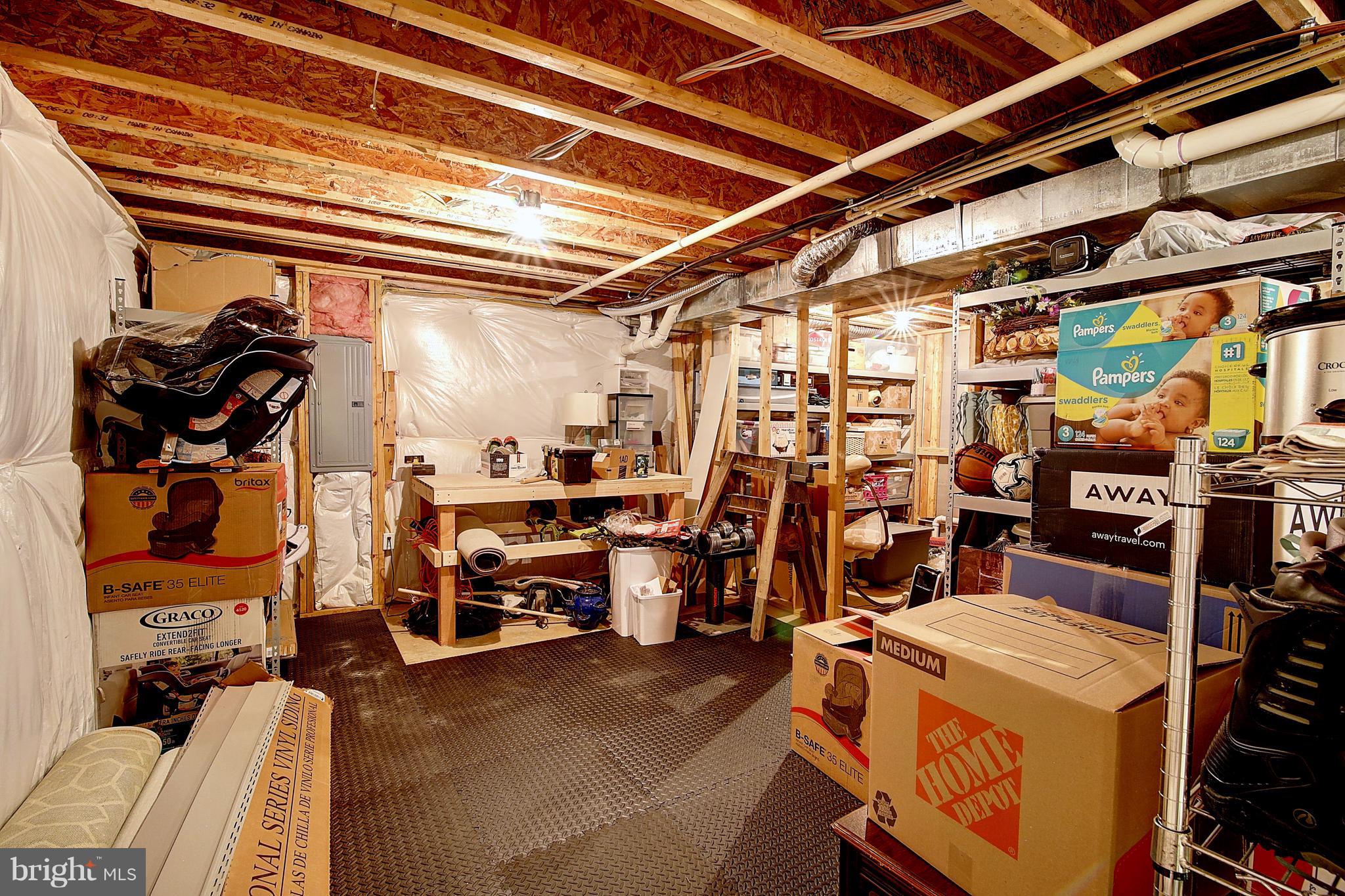 ARCADIA CHASE - Residential