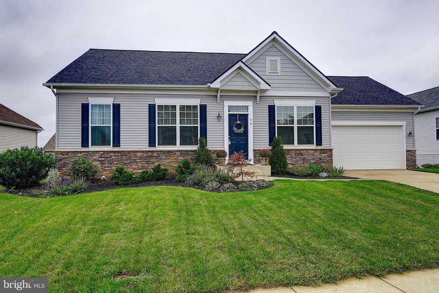 Immaculate 4BR 3 Bath Cape Cod in sought after Arcadia Chase. HW throughout main level, Formal DR, FR w/gas FP, Gourmet Kitchen w/granite, breakfast bar, and nook. Main Floor Master w/en suite bath. Finished LL with oversized Rec room, Bedroom, full bath, large storage room and rear Walk up stairs.  Rear composite deck,prof landscaping, and 2 car garage. Close to major commuter routes w/mtn views!