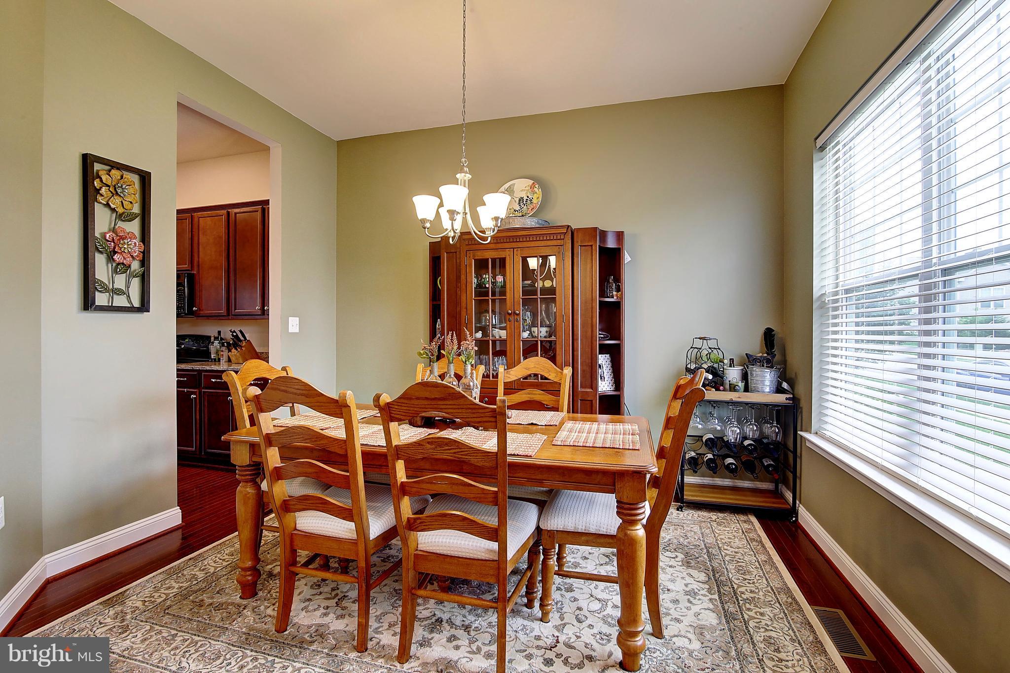 ARCADIA CHASE - Residential