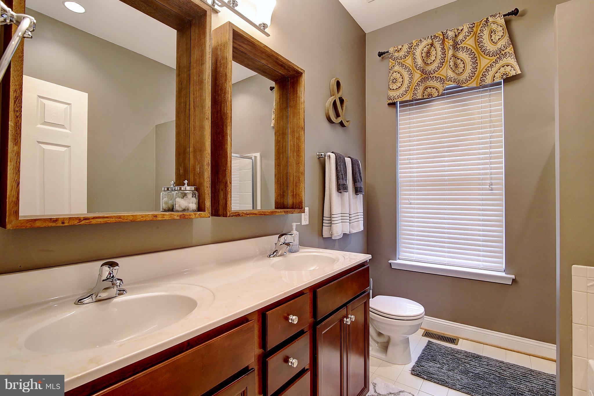 ARCADIA CHASE - Residential