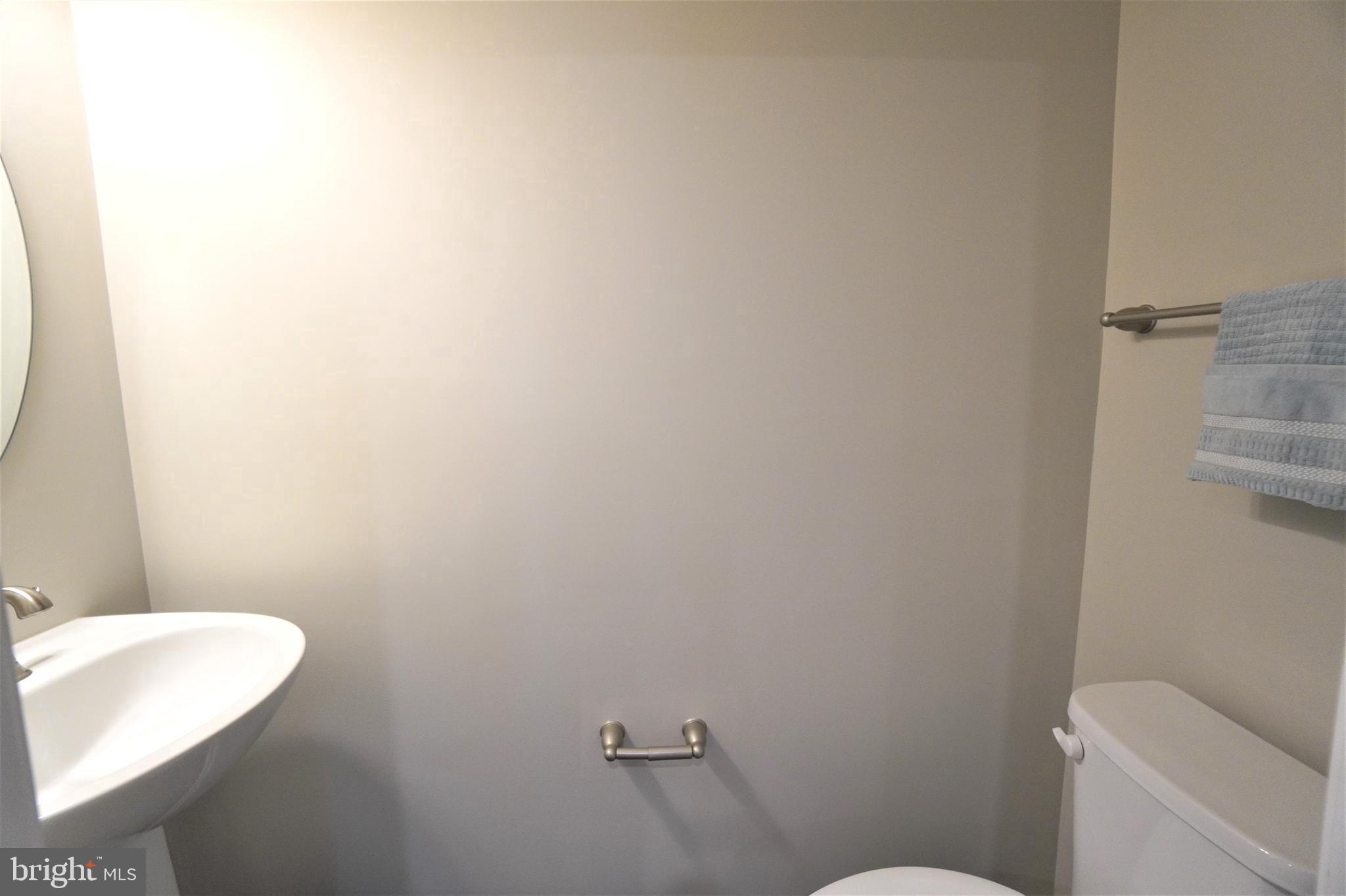 ANDALE GREEN - Residential Lease