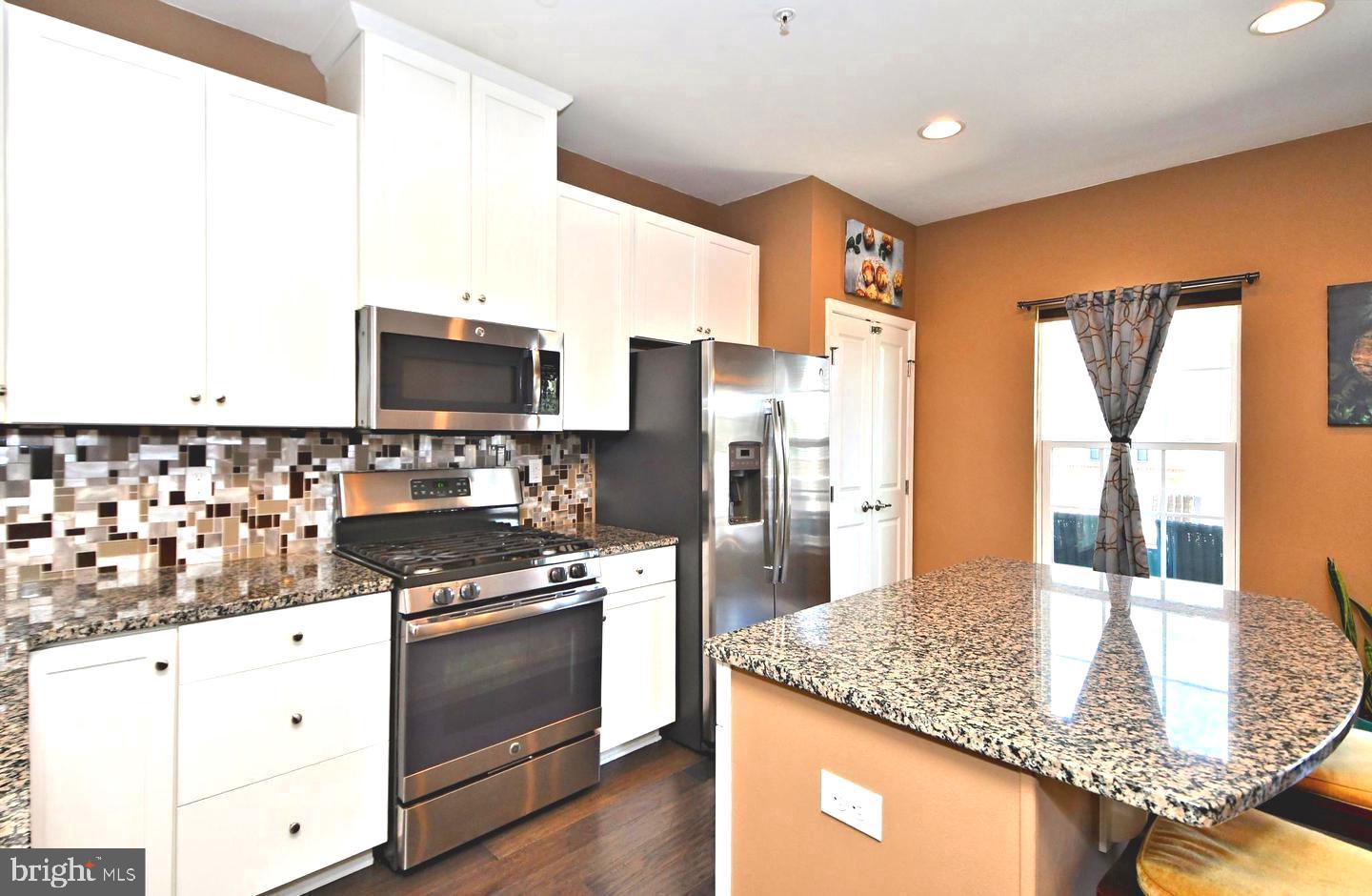 ANDALE GREEN - Residential Lease