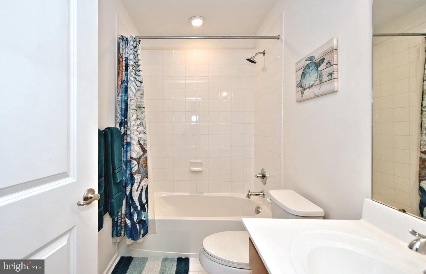 ANDALE GREEN - Residential Lease