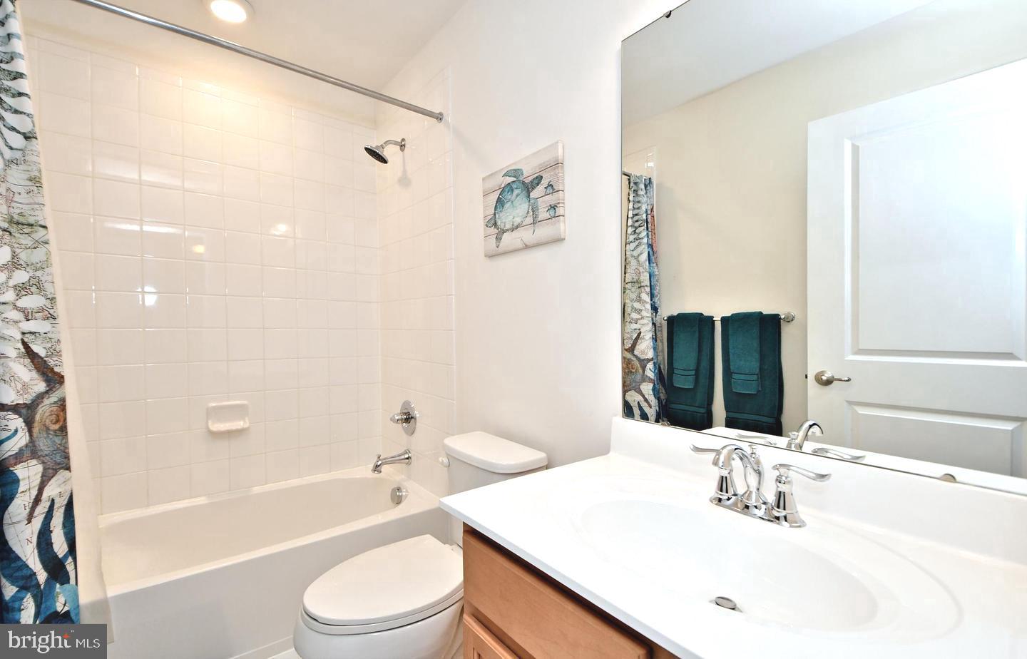 ANDALE GREEN - Residential Lease