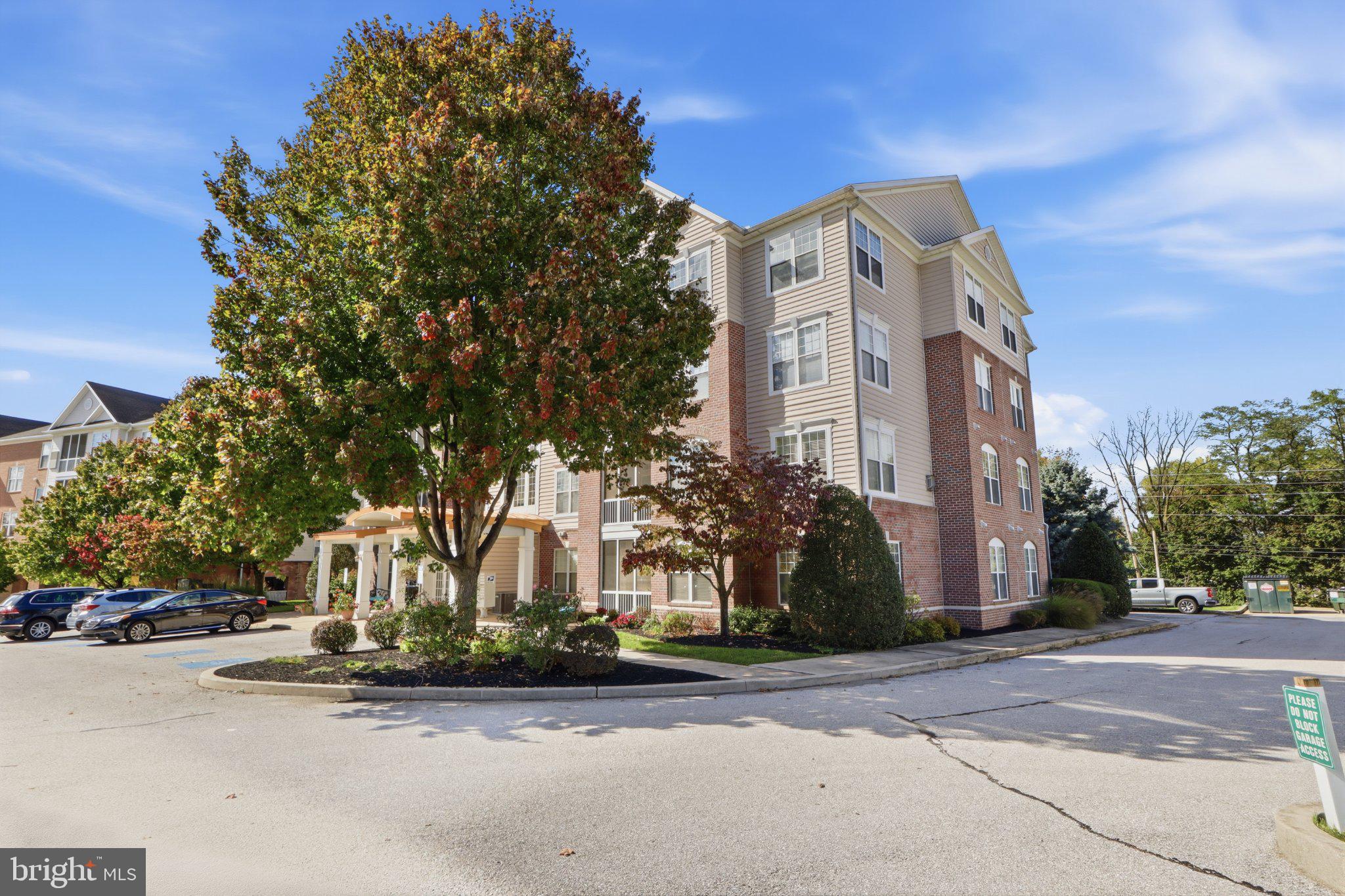 1010 CREST WAY 202