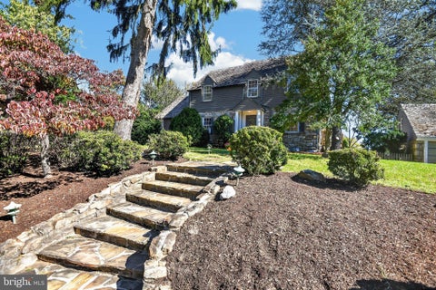 Photo of 41025 Leesburg Overlook Lane, LEESBURG, VA 20176 (MLS # VALO2138698)