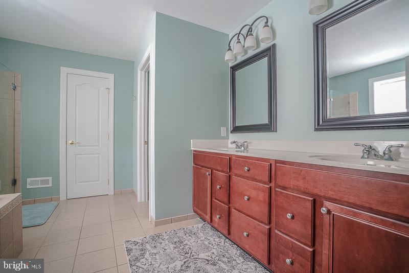 BELMONT RIDGE - Residential