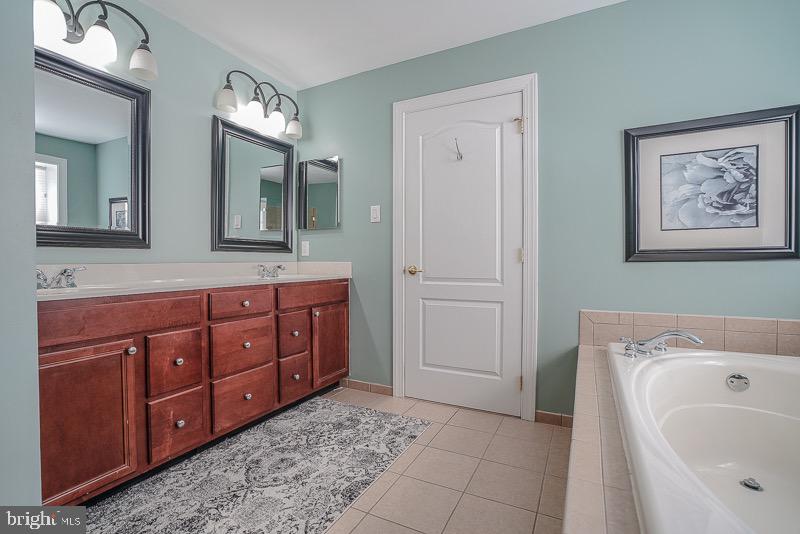 BELMONT RIDGE - Residential