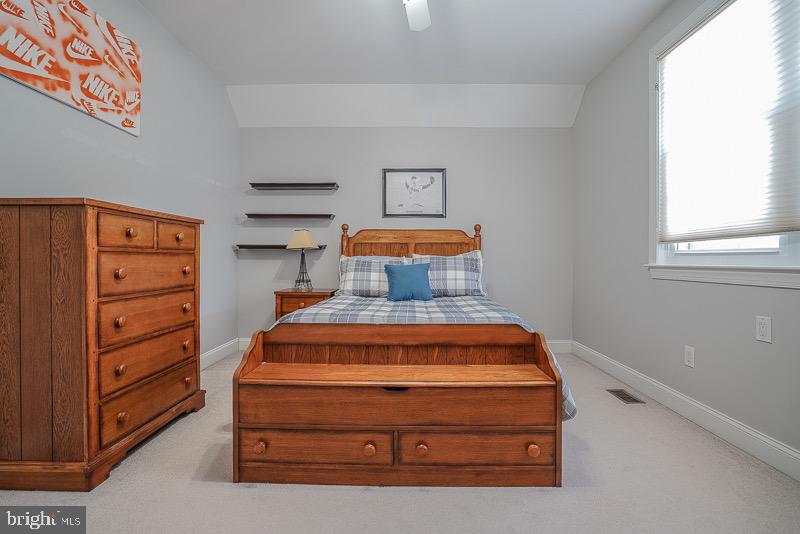 BELMONT RIDGE - Residential