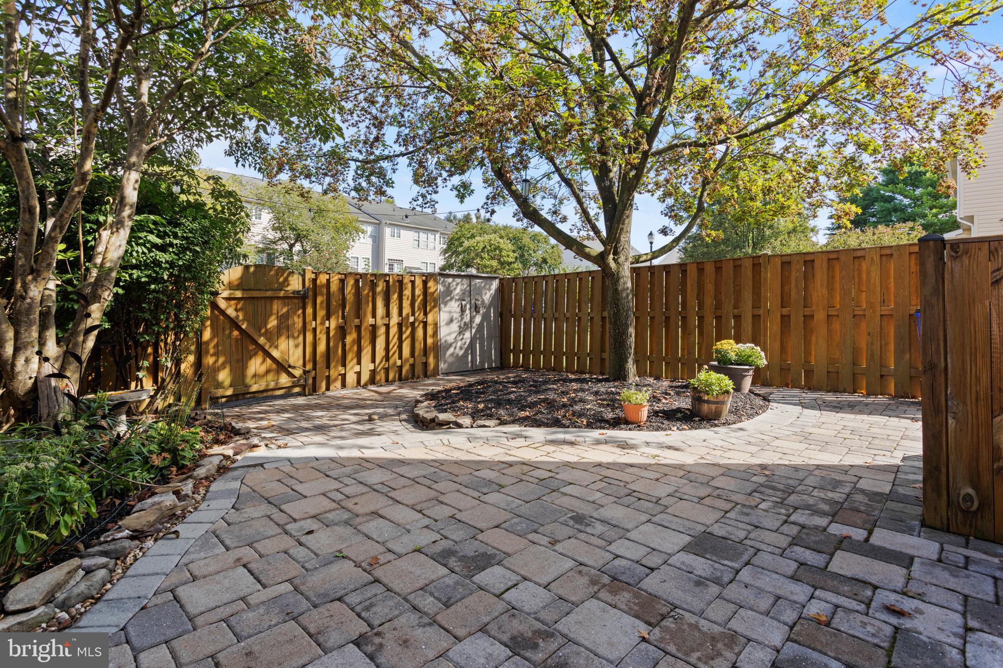 DEARBOUGHT - Residential