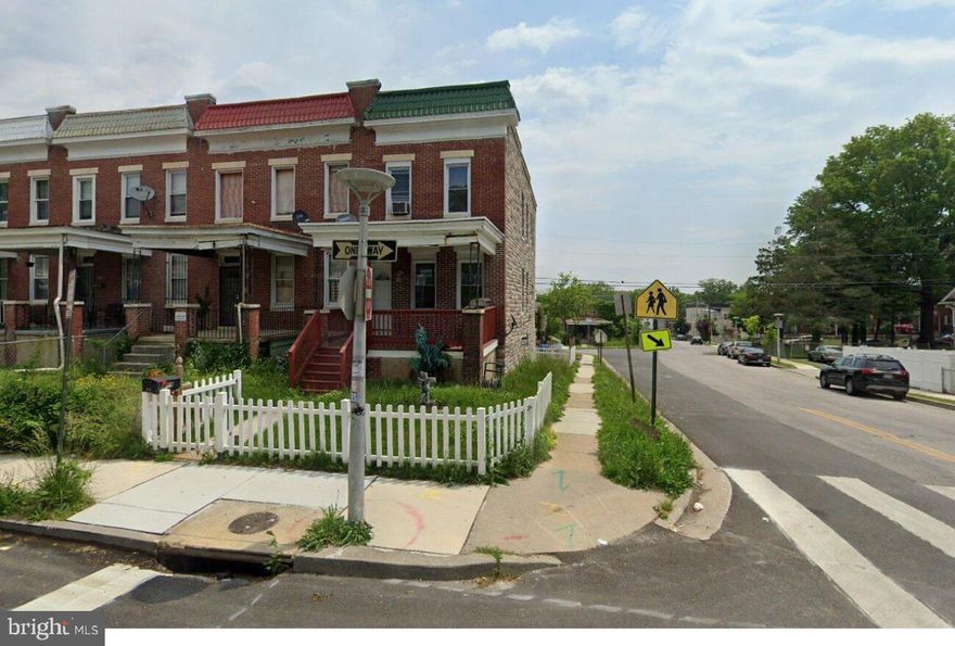 MUST SEE This lovely 5-bedroom 3 full bath detached end unit townhome , well maintained home recently made repairs to the roof and basement, hardwood floors, very spacious, Motivated seller, bring highest and best, home is owner occupied please give 2hr notice for showings, please submit all offers to listing agent email. thanks for showing!