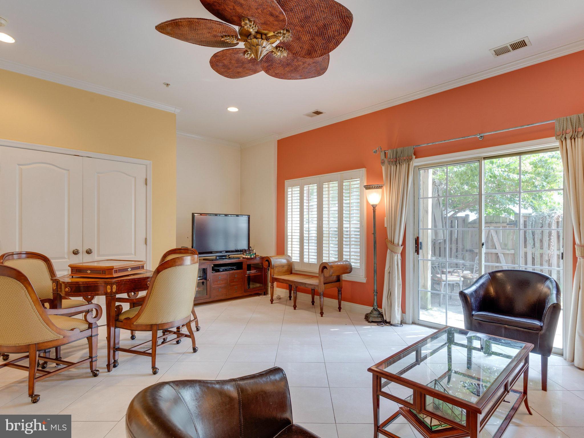 TOWNES AT CAMERON PARKE - Residential