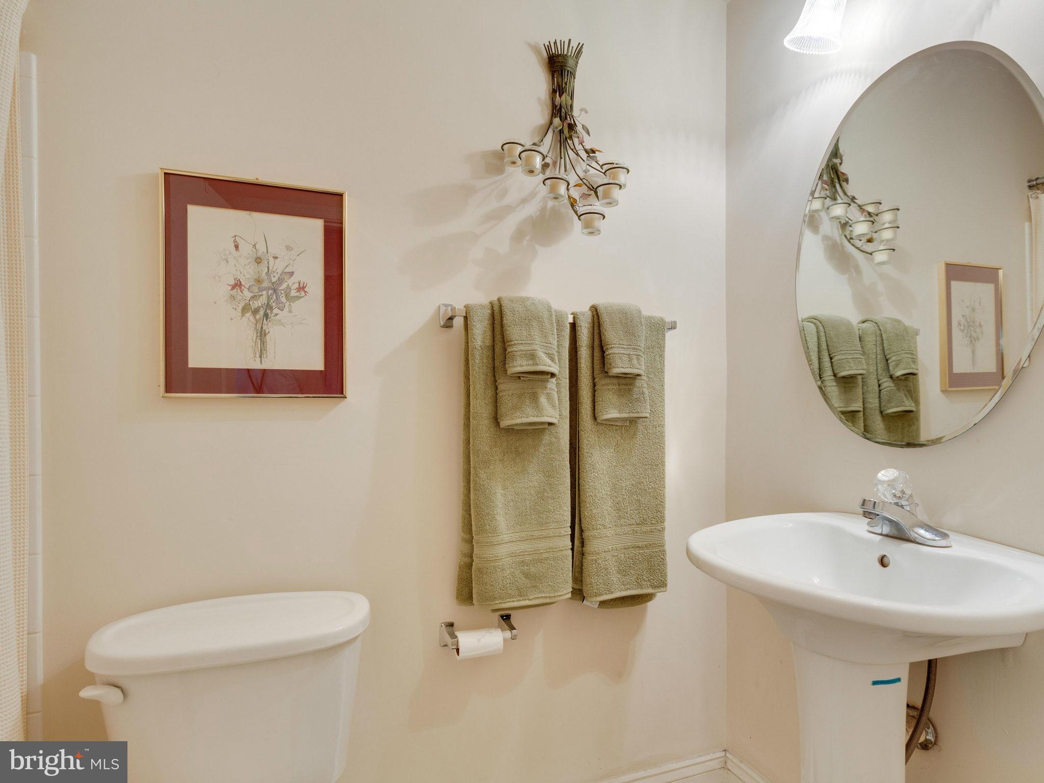 TOWNES AT CAMERON PARKE - Residential