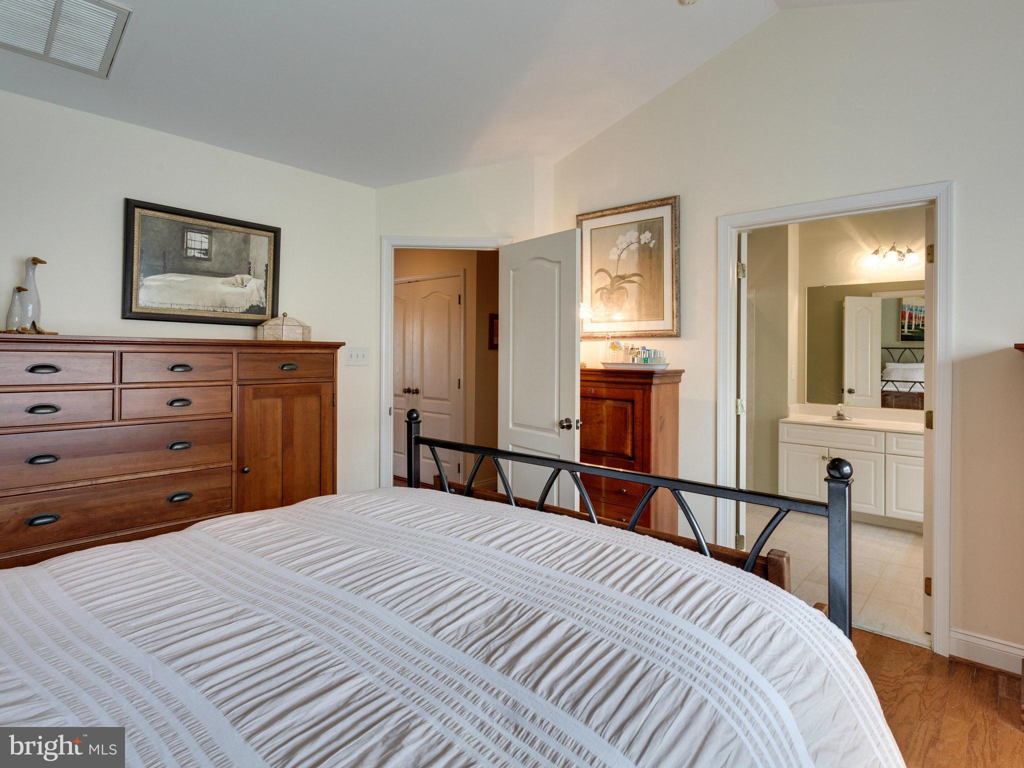 TOWNES AT CAMERON PARKE - Residential