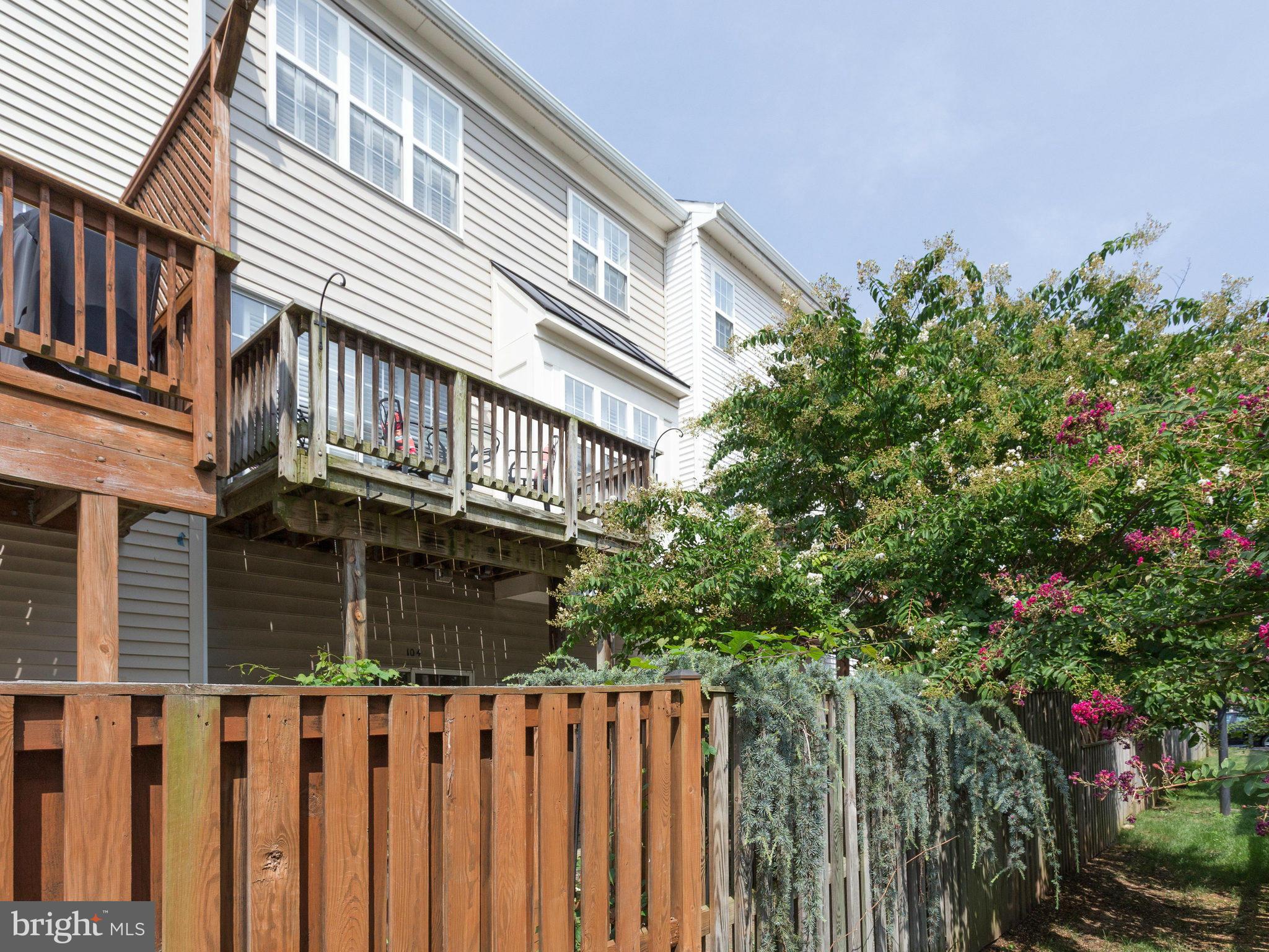 TOWNES AT CAMERON PARKE - Residential