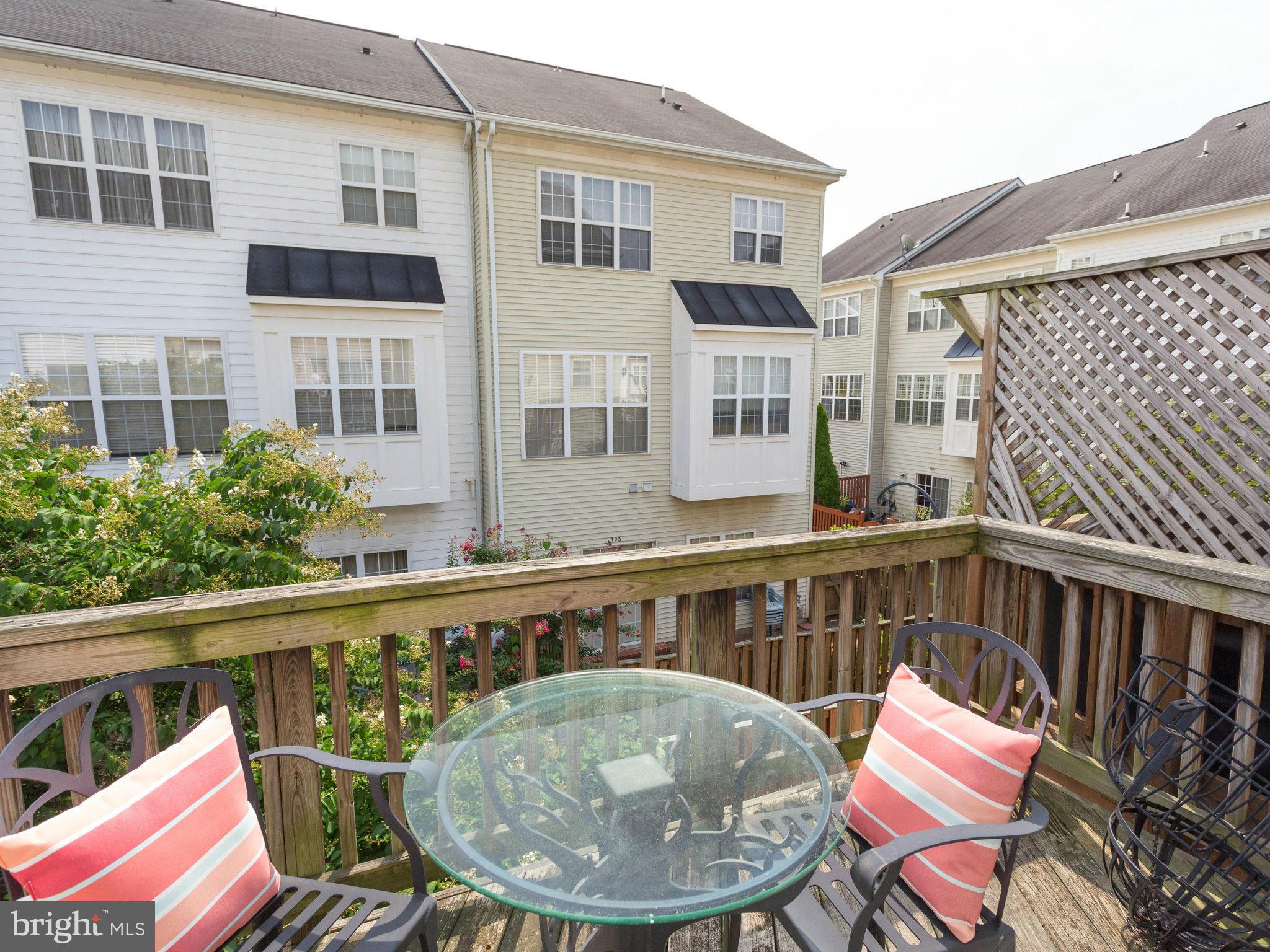 TOWNES AT CAMERON PARKE - Residential