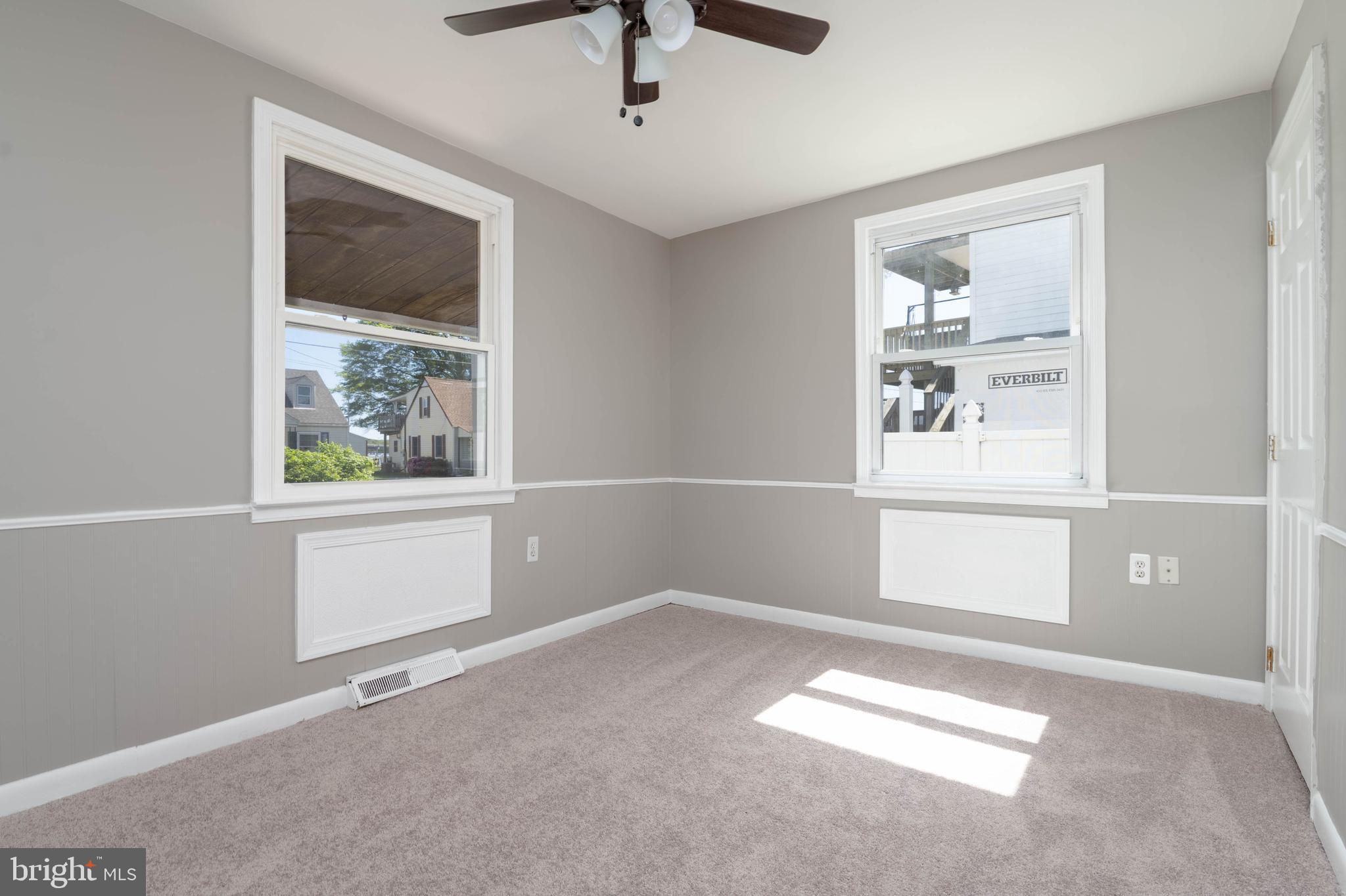 WATERSEDGE - Residential