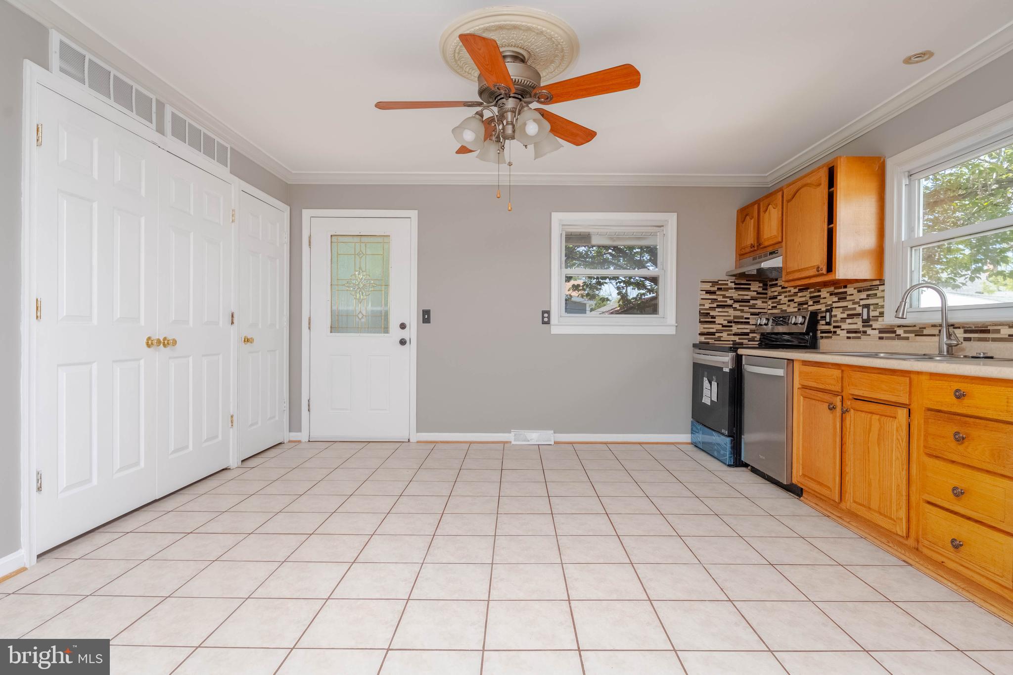 WATERSEDGE - Residential