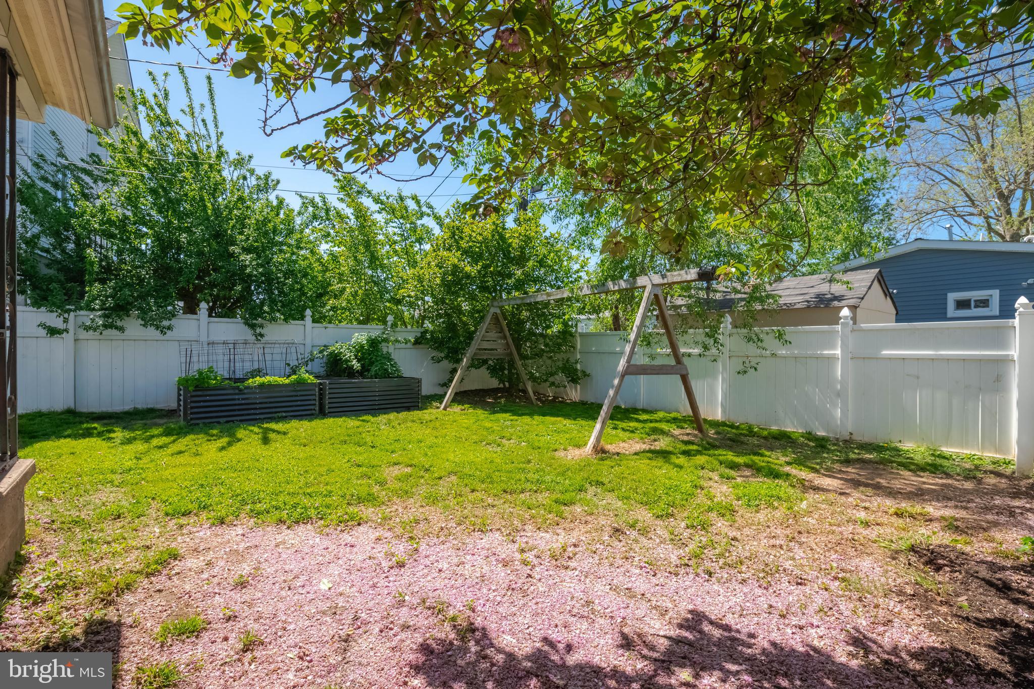 WATERSEDGE - Residential