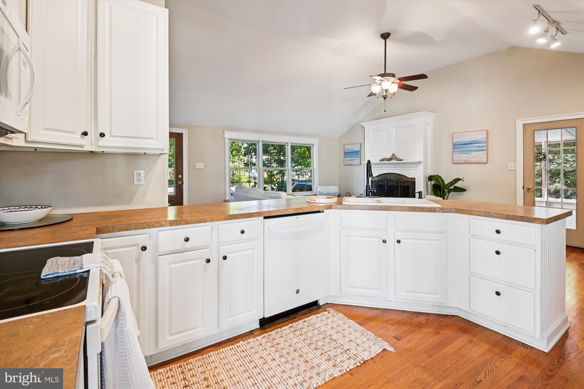 ANNAPOLIS ROADS - Residential