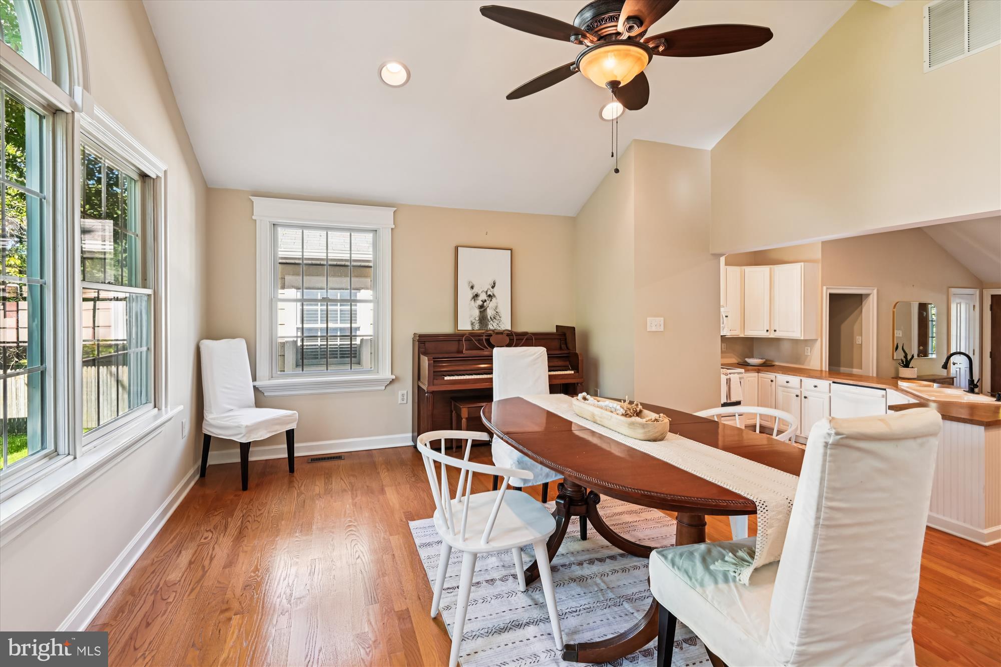 ANNAPOLIS ROADS - Residential