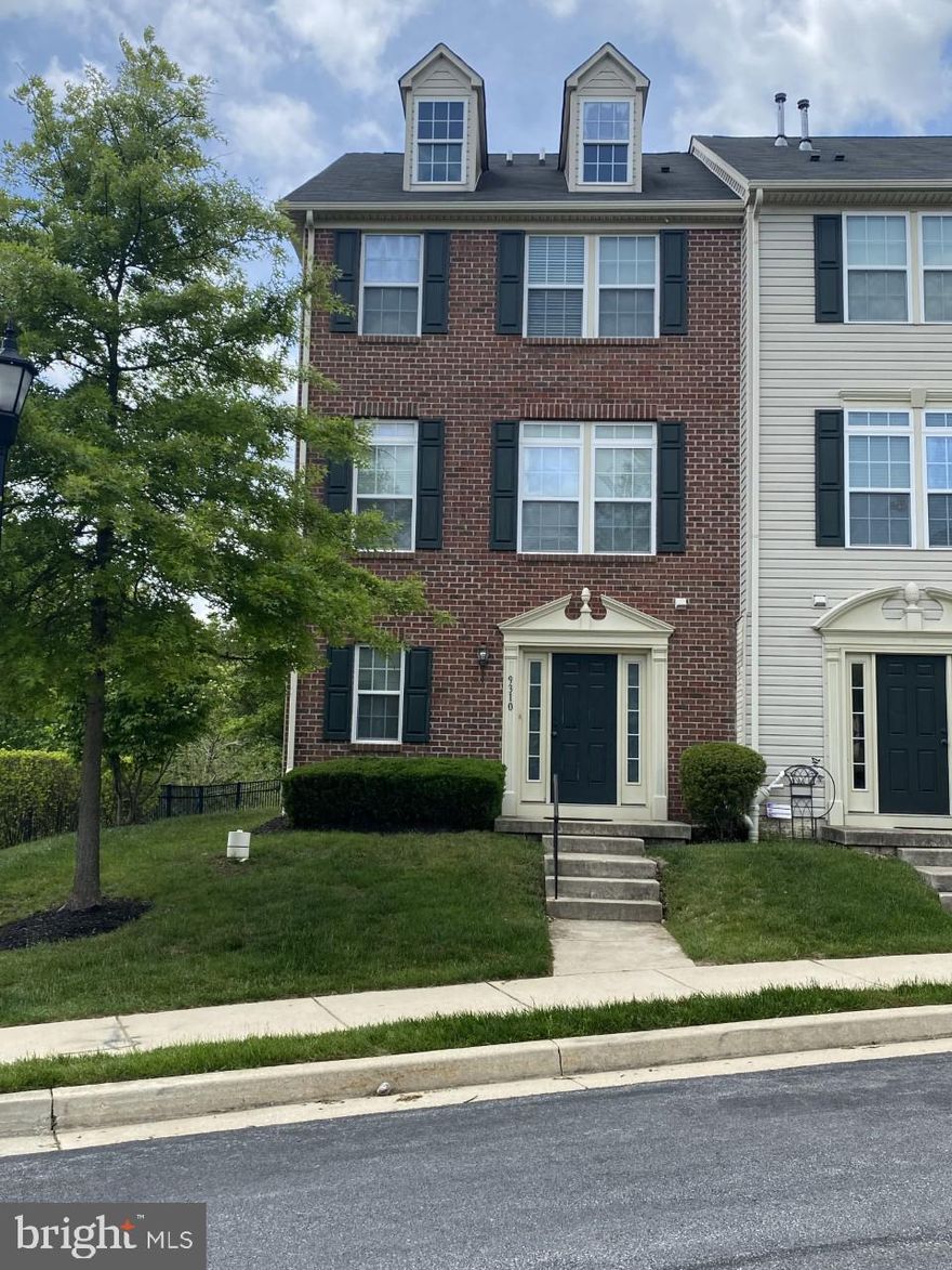 BUYERS FINANCING FELL THROUGH!!  LOOKING FOR IMMEDIATE OWNERSHIP??....YOUR NEW HOME AWAITS YOU IN RED RUN VILLA II !  OFFERING THIS 3 BEDROOM, 2 1/2 BATH END OF GROUP TOWNHOME WITH REAR ENTRY 2 CAR GARAGE.  SPACIOUS KITCHEN WITH GRANITE COUNTERTOPS, CENTER ISLAND AND BUTLER PANTRY WITH WINE FRIG OPENS TO DINING AND LIVING ROOMS WITH HARDWOOD FLOORS.  2ND LEVEL HAS 3 BEDROOMS WITH 2 FULL BATHS WITH THE 4TH BEDROOM ON UPPER LEVEL.  ALL FRESHLY PAINTED AND FLOORING PROFESSIONALLY CLEANED.  THIS HOME BACKS TO BEAUTIFUL TREED OPEN SPACE.  AMPLE PARKING AND CLOSE TO SHOPPING, TRANSPORTATION, SCHOOLS AND DINING.  HOME SWEET HOME !!!