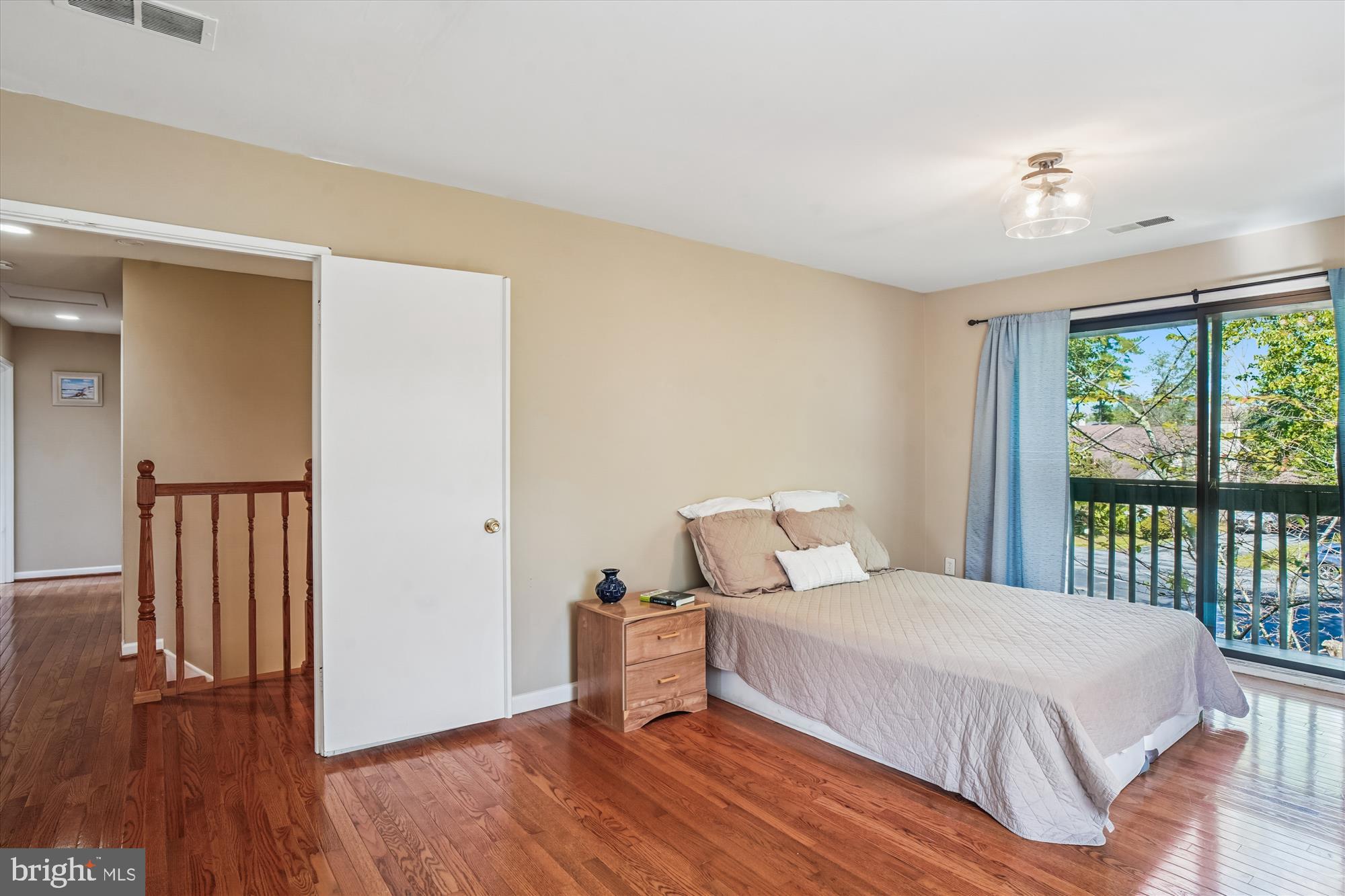 THE POINTS - Residential