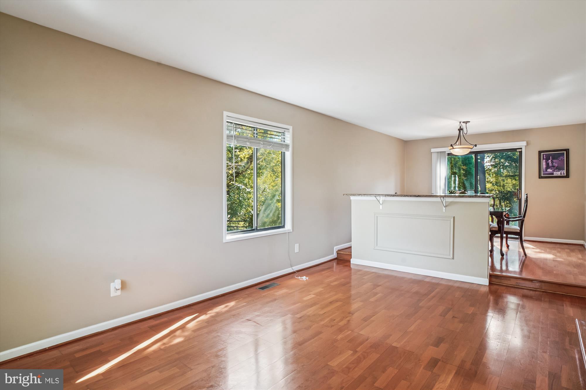 THE POINTS - Residential