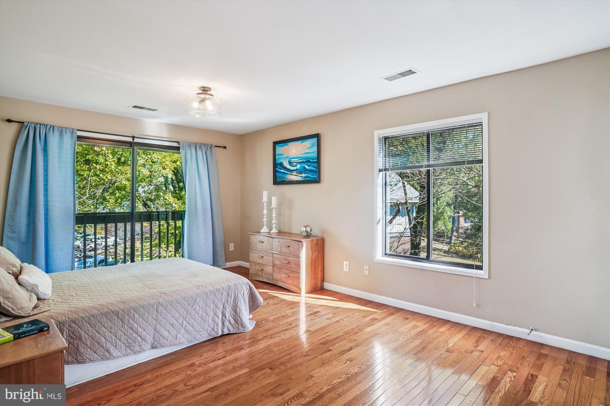 THE POINTS - Residential