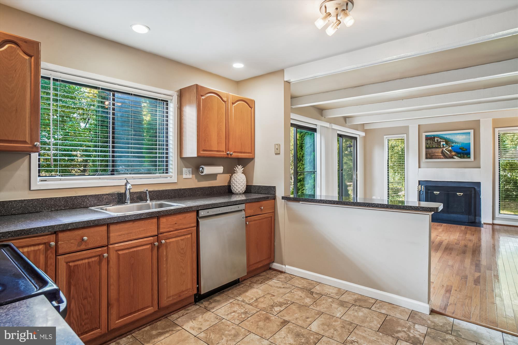 THE POINTS - Residential